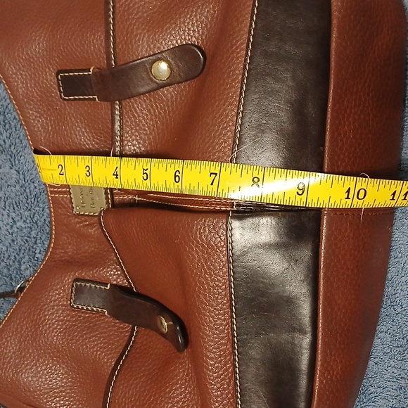 Dooney and Bourke Leather Purse - Picture 4 of 9